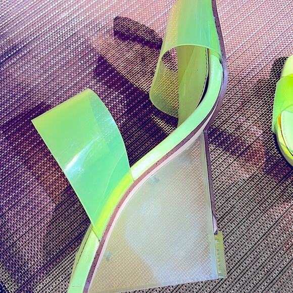 Steve Madden Neon Green Transparent Wedges Platforms size 7.5 - Picture 4 of 7